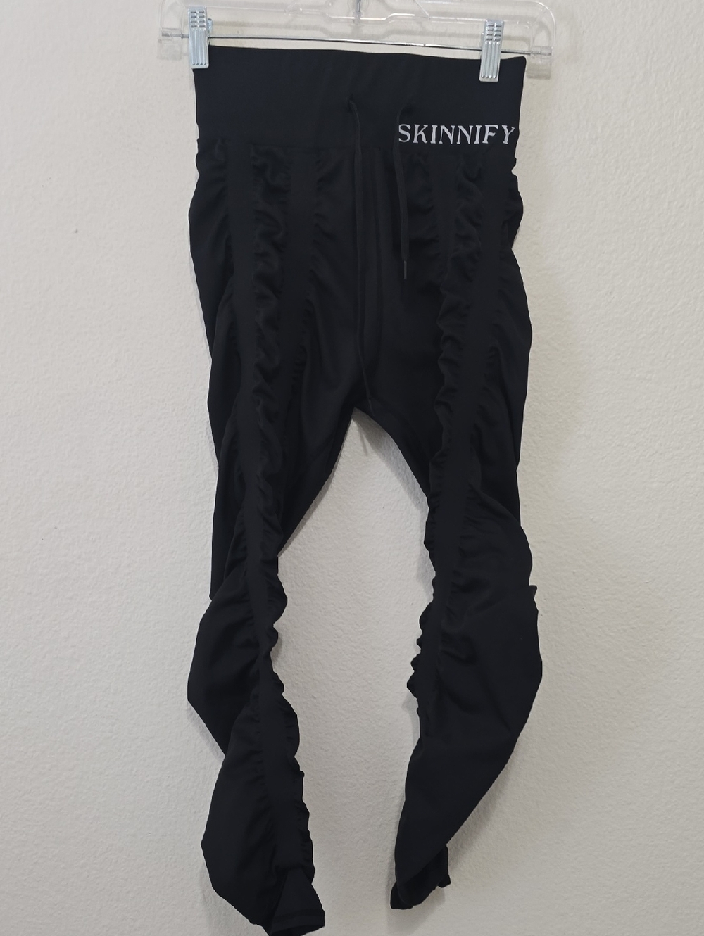 SKINNIFY Black‎ Ruched High-Waist Leggings M
